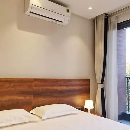 Apt# One-Four-Two - With Lift - High Speed Wifi - Smart Tv New Delhi Exterior photo